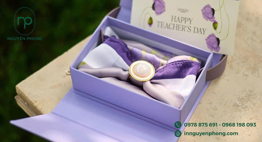 Hộp đựng khăn lụa là một công cụ quảng bá thương hiệu hiệu quả